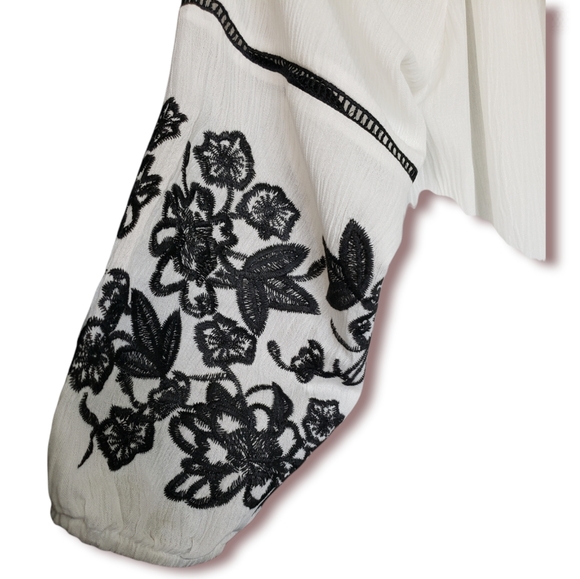 Light Breezy Long Sleeve Blouse, size: L - Picture 4 of 9